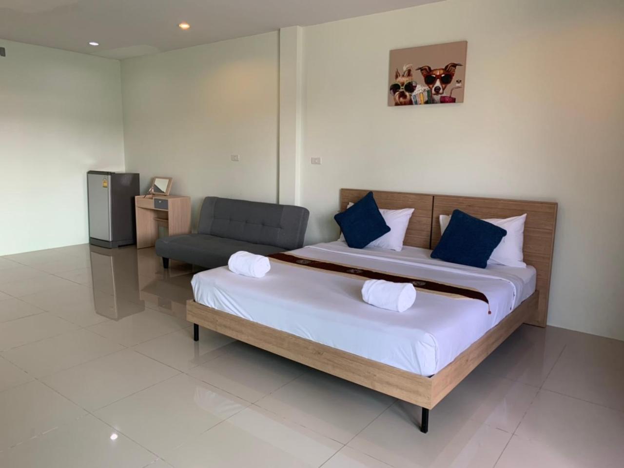 Khao Oat Airport Hotel Nai Yang Exterior photo